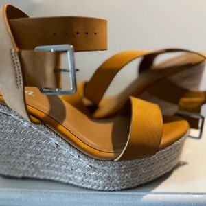Stylish Tan Wedge Sandals